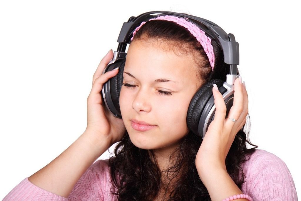 Girl headphone music pink shirt