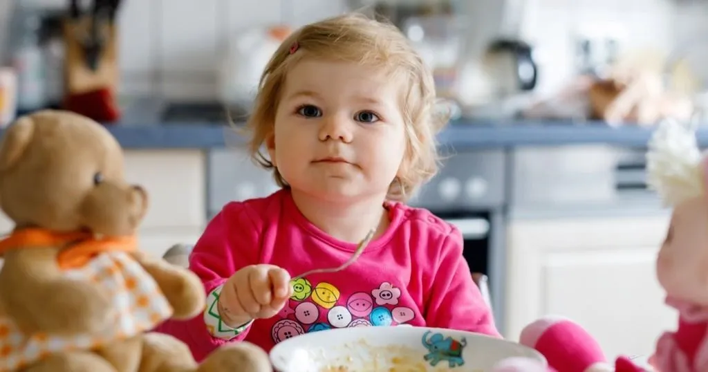 Analyzing the mealtime behaviors of children with autism