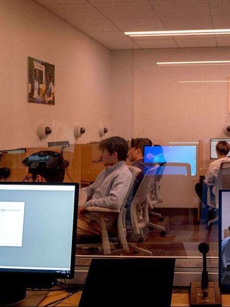 HF UX lab equipment