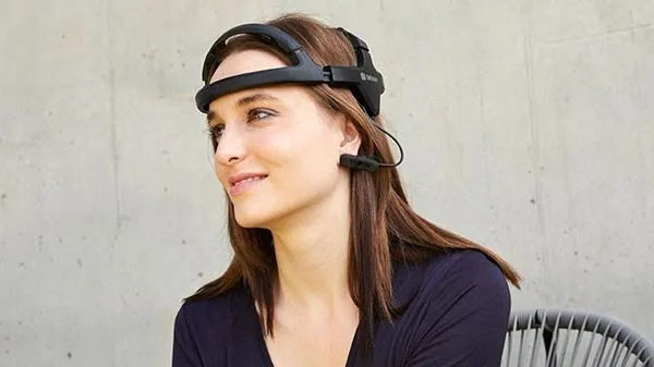 Wearable EEG headset Bitbrain